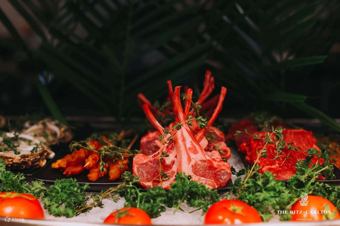 금요일부터 일요일까지 1인 뷔페 저녁 식사